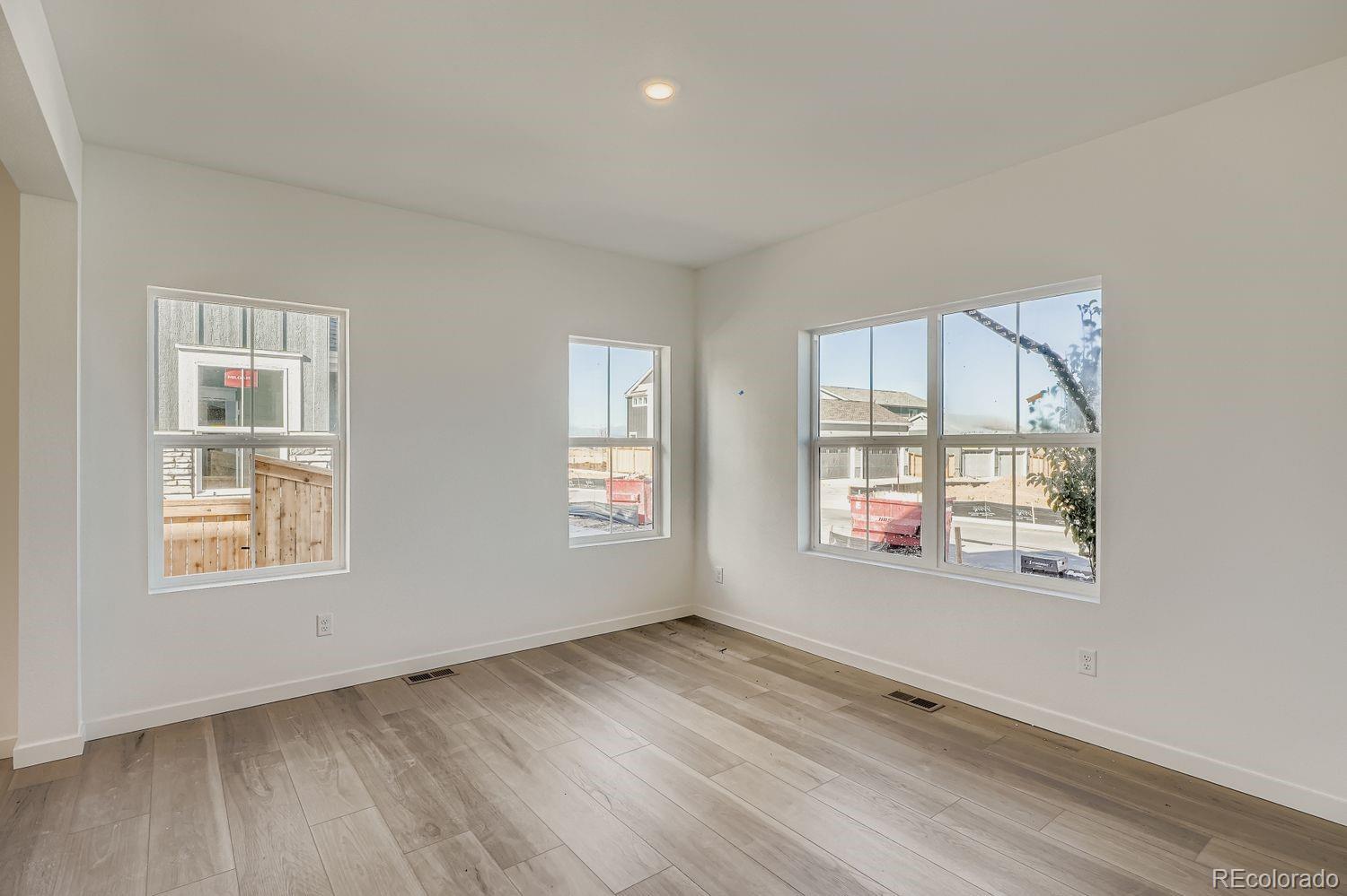 Thornton, Colorado, 80602, United States, 4 Bedrooms Bedrooms, ,2 BathroomsBathrooms,Residential,For Sale,1966458