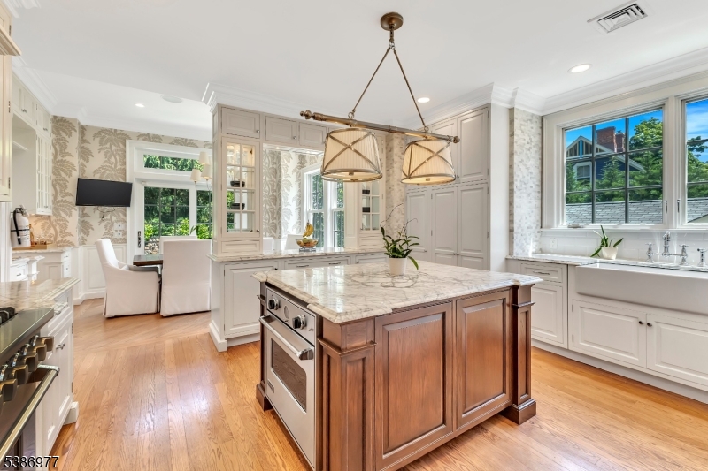 Montclair Twp., New Jersey, 07042, United States, 6 Bedrooms Bedrooms, ,6 BathroomsBathrooms,Residential,For Sale,1993497