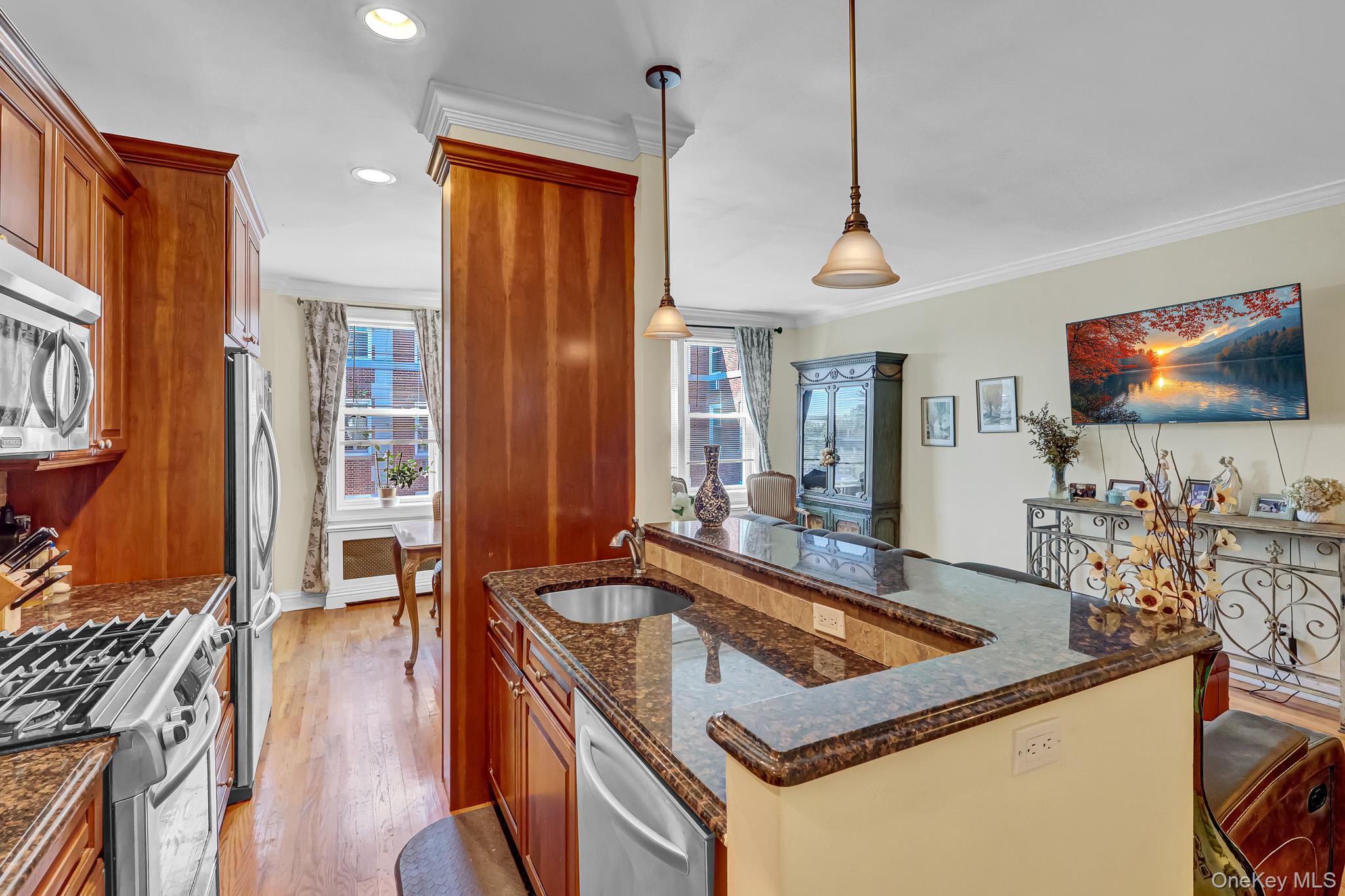  111 7th Street, Garden City, NY, 11530 - 物件實景