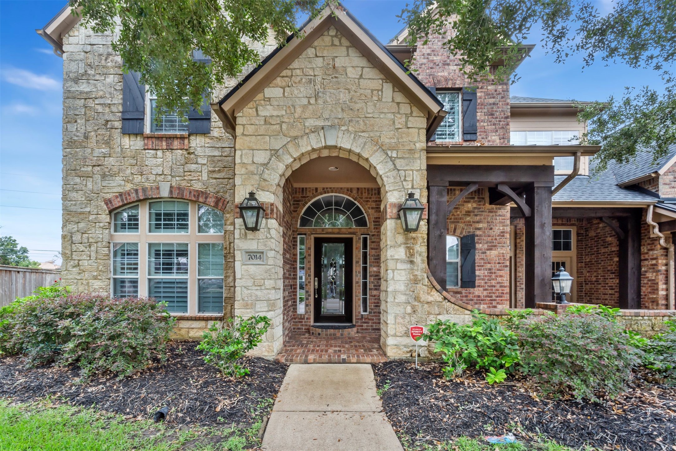 Sugar Land, Texas, 77479, United States, 5 Bedrooms Bedrooms, ,5 BathroomsBathrooms,Residential,For Sale,1837689