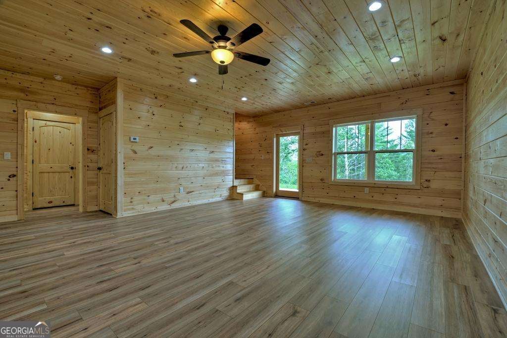 Mineral Bluff, Georgia, 30559, United States, 3 Bedrooms Bedrooms, ,3 BathroomsBathrooms,Residential,For Sale,2006600