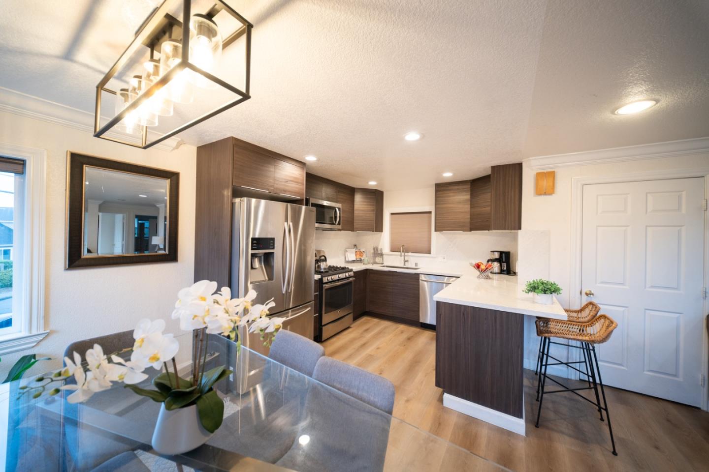 Pacifica, California, 94044, United States, 4 Bedrooms Bedrooms, ,5 BathroomsBathrooms,Residential,For Sale,1988346