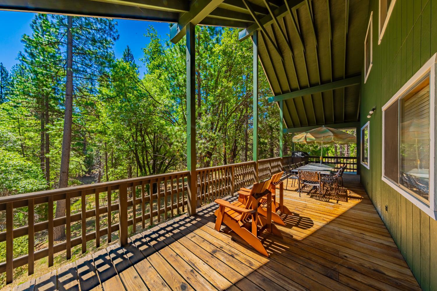 Yosemite, California, 95389, United States, 5 Bedrooms Bedrooms, ,4 BathroomsBathrooms,Residential,For Sale,1975650