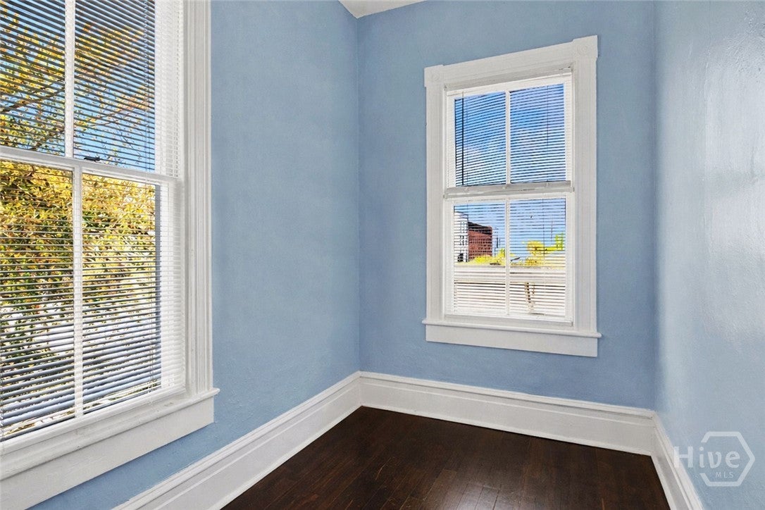 Savannah, Georgia, 31401, United States, 2 Bedrooms Bedrooms, ,3 BathroomsBathrooms,Residential,For Sale,2031134