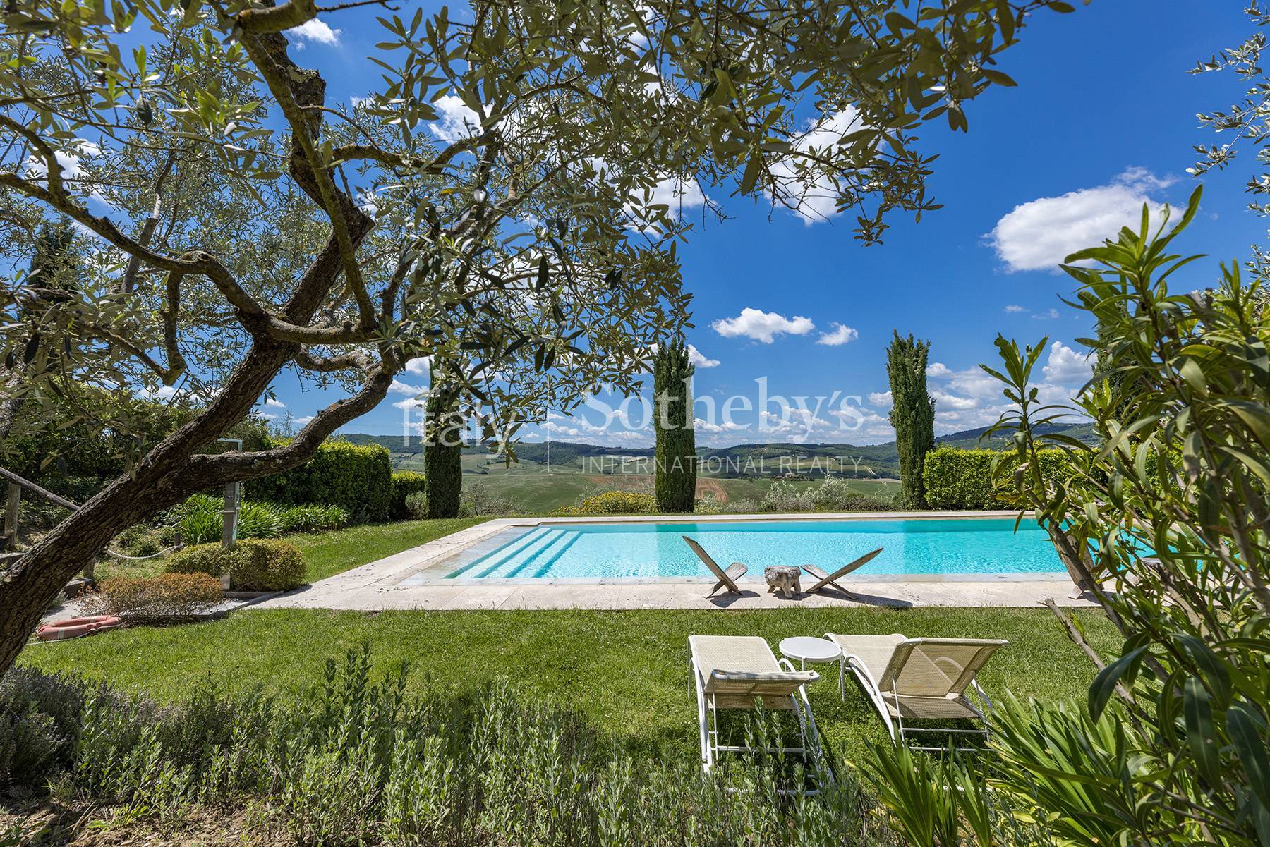  Stunning Panoramic Estate Just Outside Montepulciano
or - 物件實景