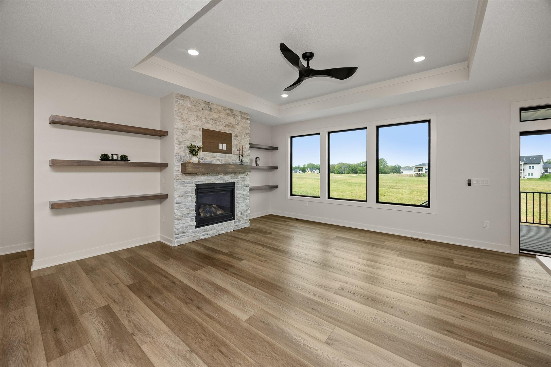 Urbandale, Iowa, 50323, United States, 4 Bedrooms Bedrooms, ,3 BathroomsBathrooms,Residential,For Sale,1975172