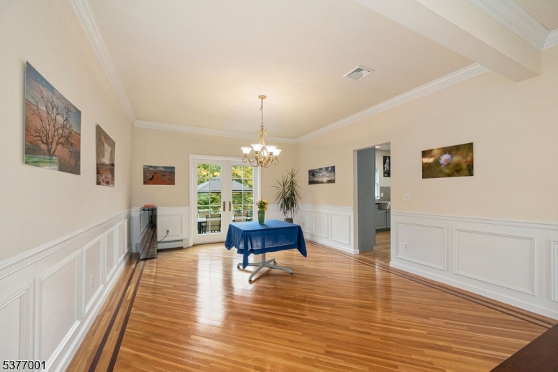 Newton Town, New Jersey, 07860, United States, 4 Bedrooms Bedrooms, ,3 BathroomsBathrooms,Residential,For Sale,1985191