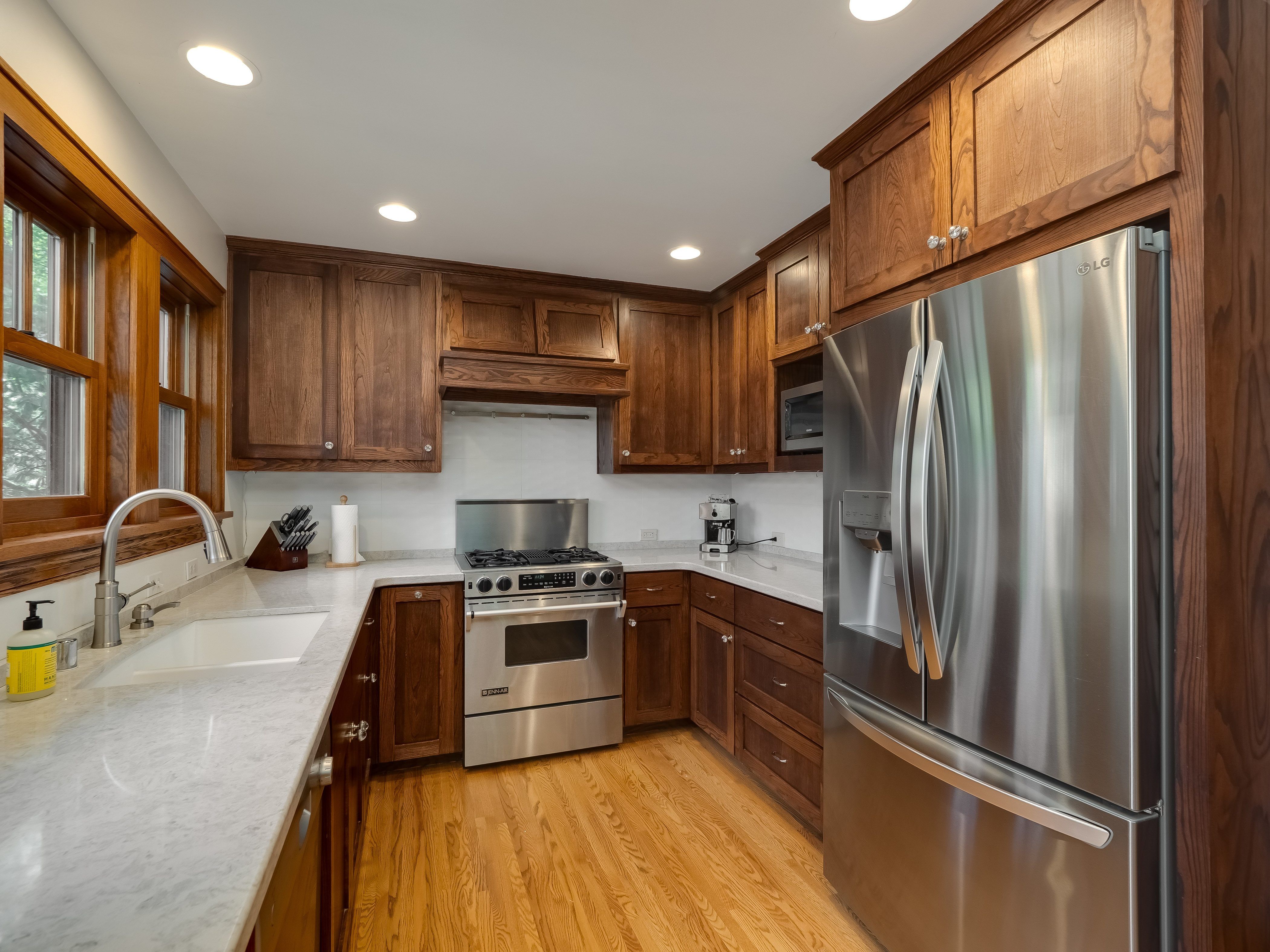  Renovated Lynnhurst Charmer Near Minnehaha Parkway - 物件實景