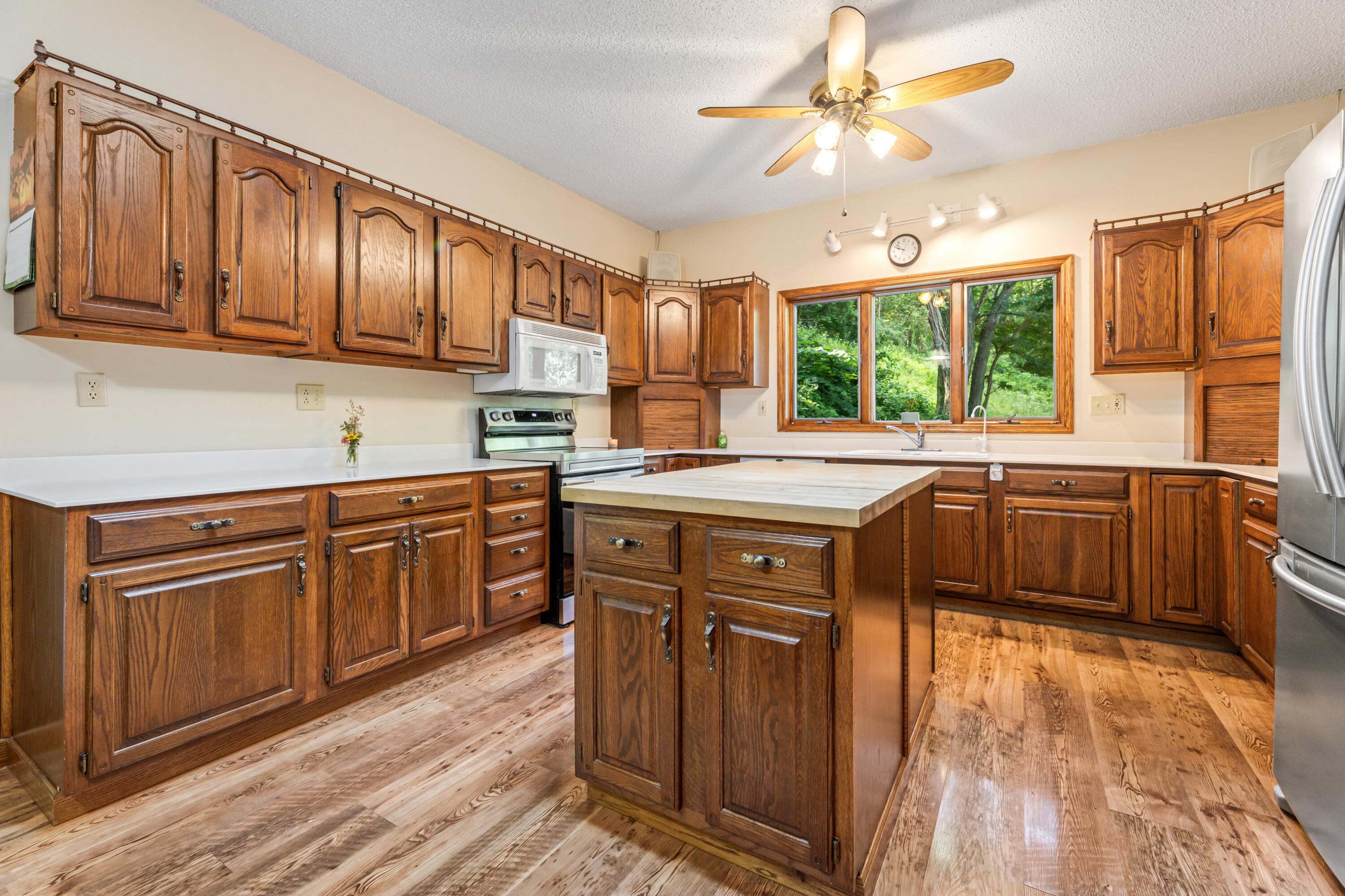Homer, Minnesota, 55987, United States, 3 Bedrooms Bedrooms, ,3 BathroomsBathrooms,Residential,For Sale,1906704
