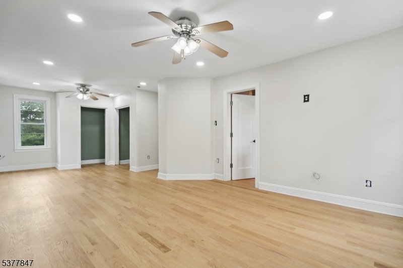 City Of Orange Twp., New Jersey, 07050, United States, 4 Bedrooms Bedrooms, ,5 BathroomsBathrooms,Residential,For Sale,1916773