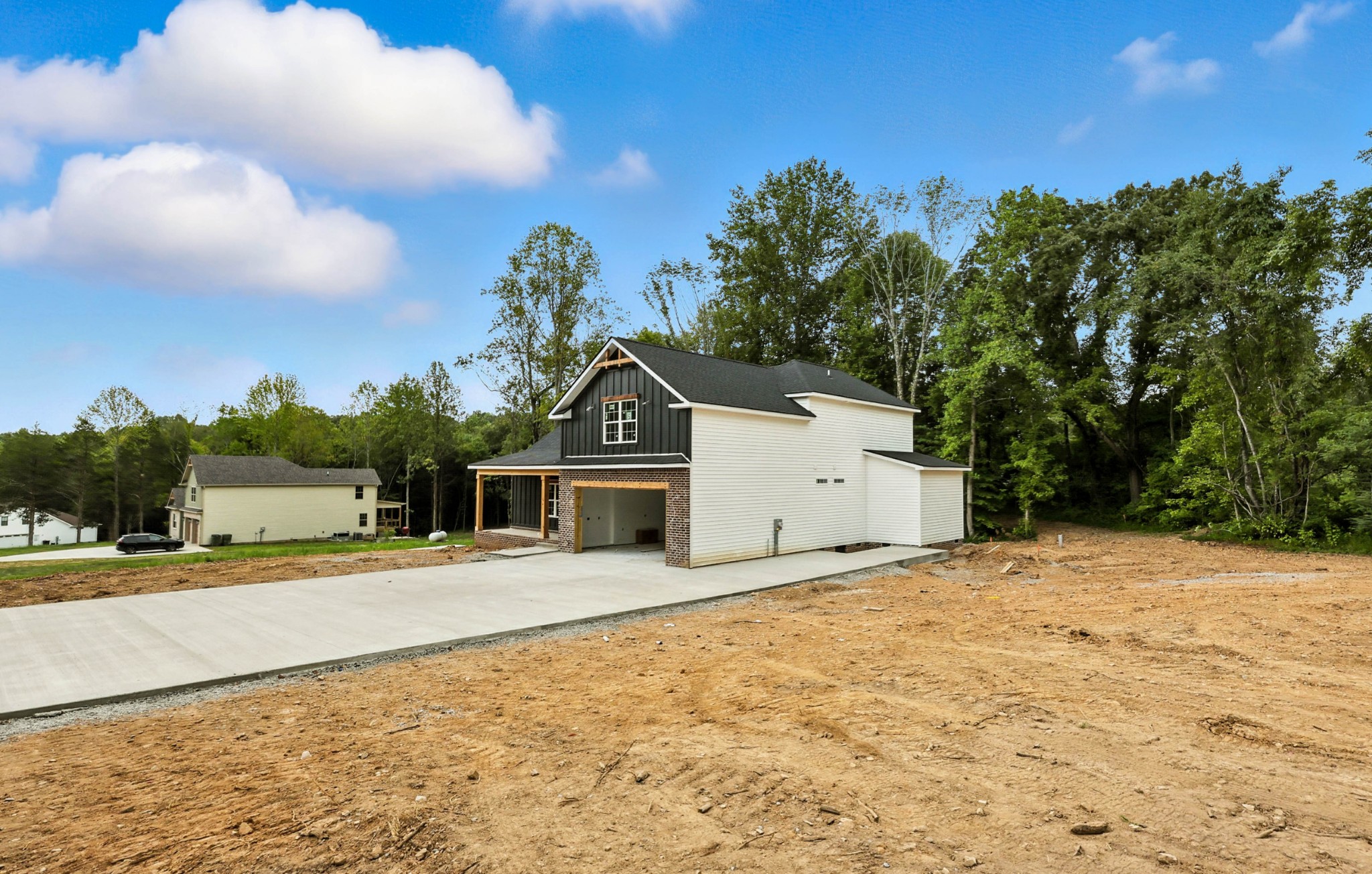 Southside, Tennessee, 37171, United States, 4 Bedrooms Bedrooms, ,3 BathroomsBathrooms,Residential,For Sale,1886898