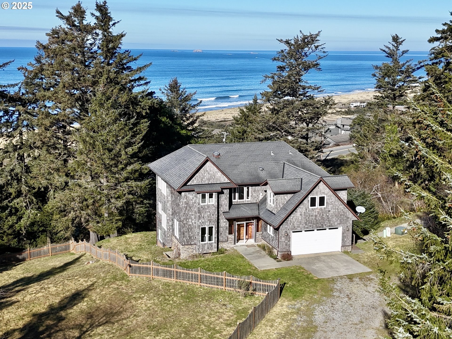Gold Beach, Oregon, 97444, United States, 6 Bedrooms Bedrooms, ,4 BathroomsBathrooms,Residential,For Sale,1982299