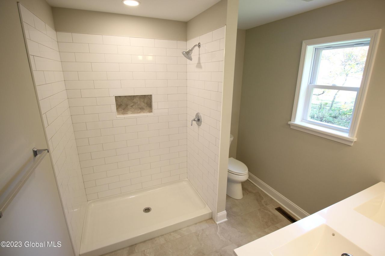 Clifton Park, New York, 12065, United States, 4 Bedrooms Bedrooms, ,3 BathroomsBathrooms,Residential,For Sale,1933145