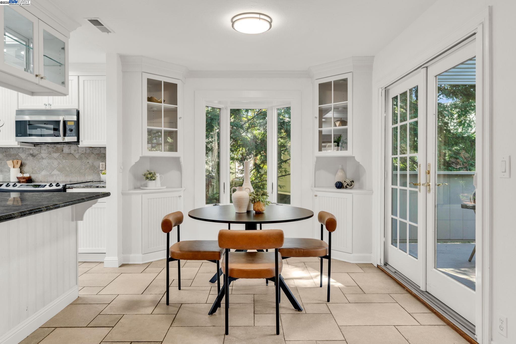 Pleasant Hill, California, 94523, United States, 4 Bedrooms Bedrooms, ,2 BathroomsBathrooms,Residential,For Sale,1991130