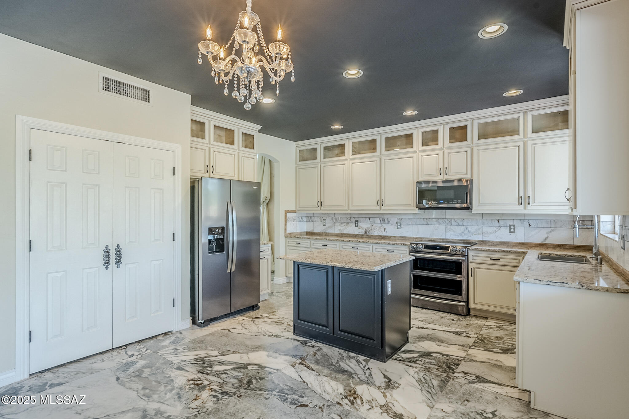 Oro Valley, Arizona, 85755, United States, 5 Bedrooms Bedrooms, ,3 BathroomsBathrooms,Residential,For Sale,1918378
