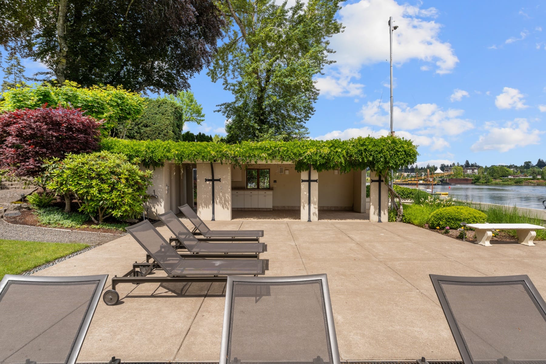  11859 S RIVERWOOD RD Portland, OR 97219 - 物件實景