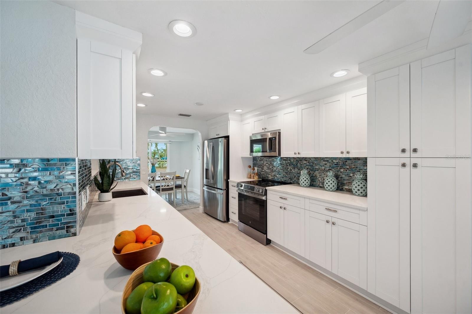 HOLMES BEACH, Florida, 34217, United States, 3 Bedrooms Bedrooms, ,2 BathroomsBathrooms,Residential,For Sale,1763244