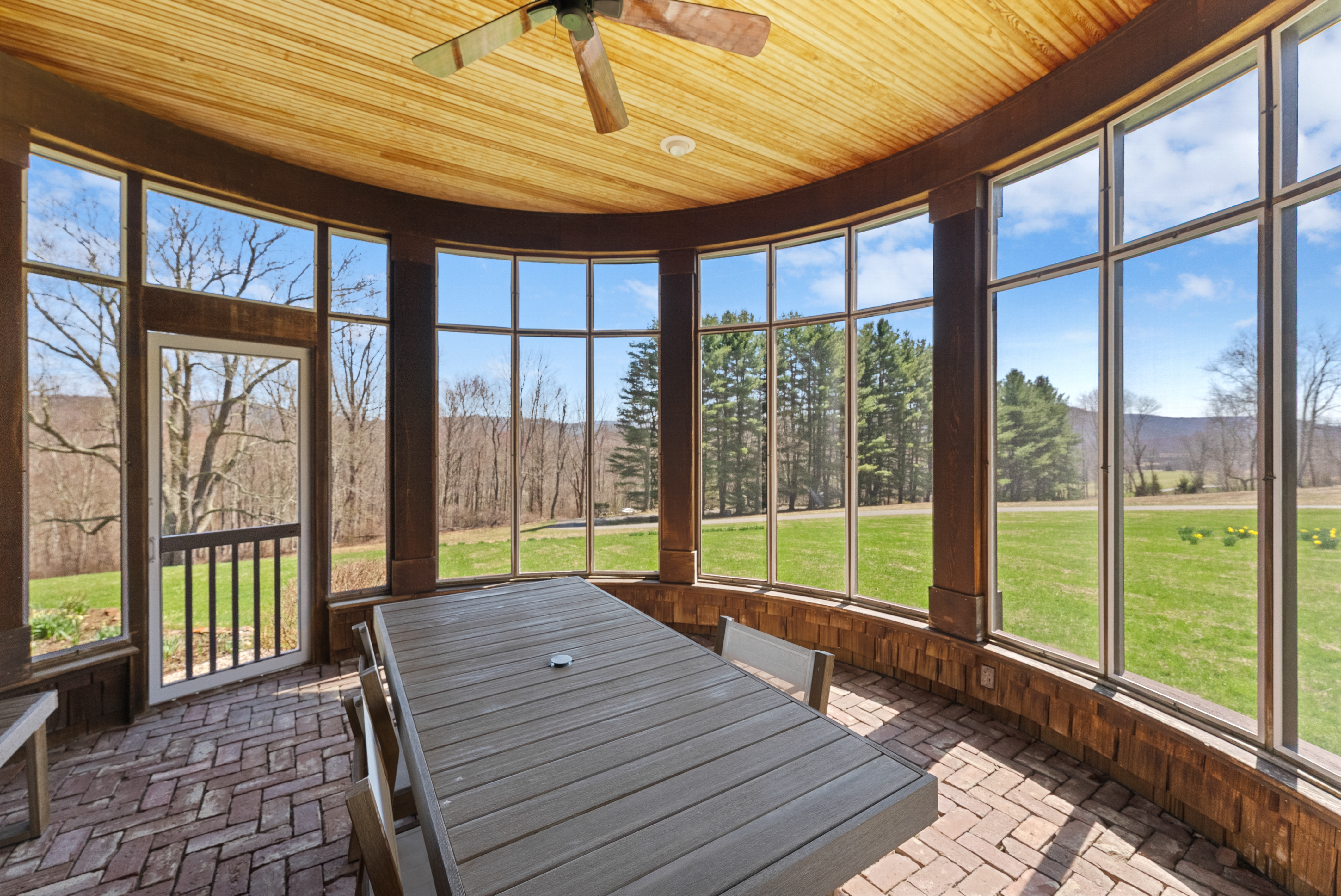  14 Straight Road - 物件實景