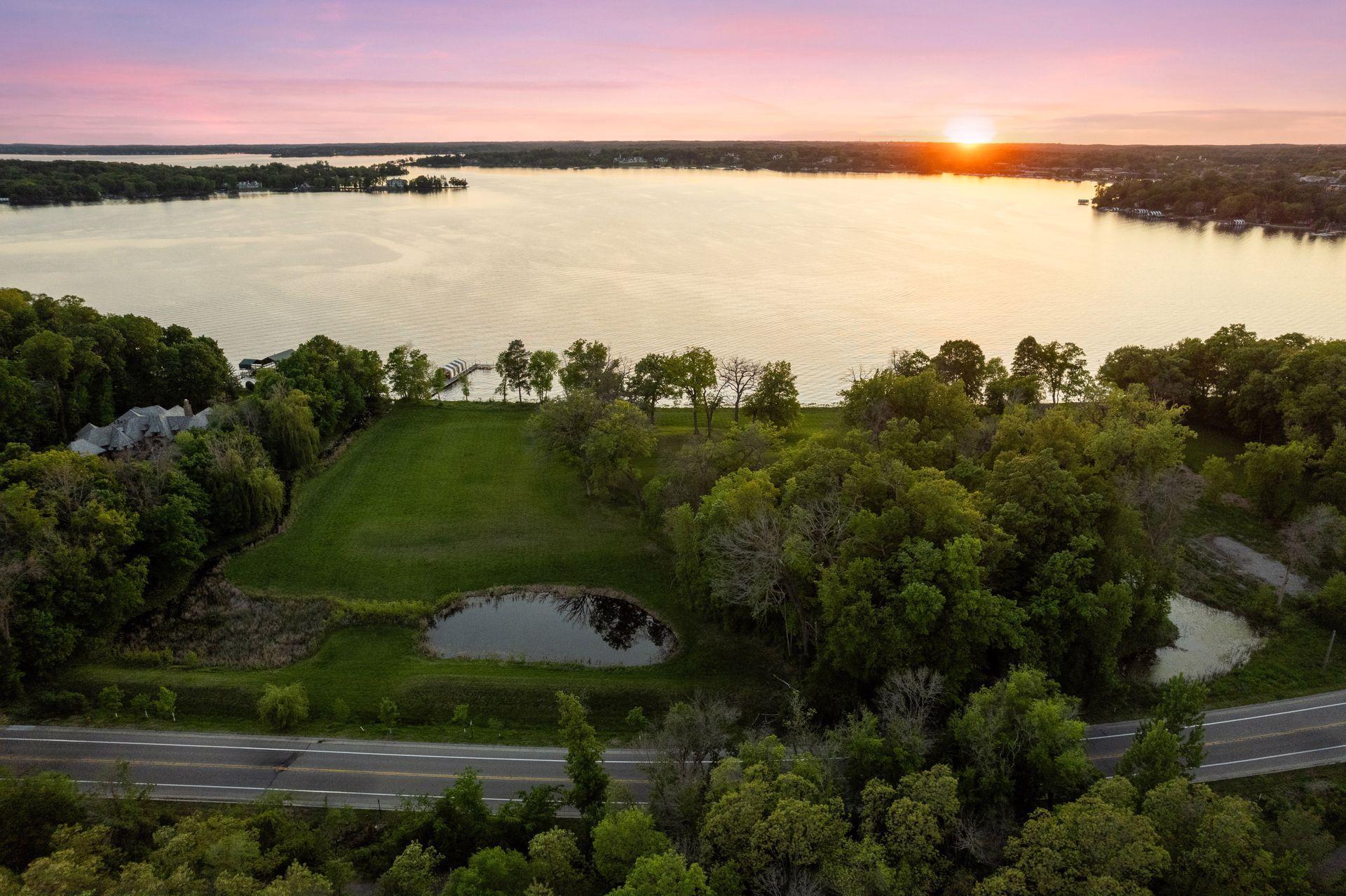 Wayzata, Minnesota, 55391, United States, 5 Bedrooms Bedrooms, ,3 BathroomsBathrooms,Residential,For Sale,1913514