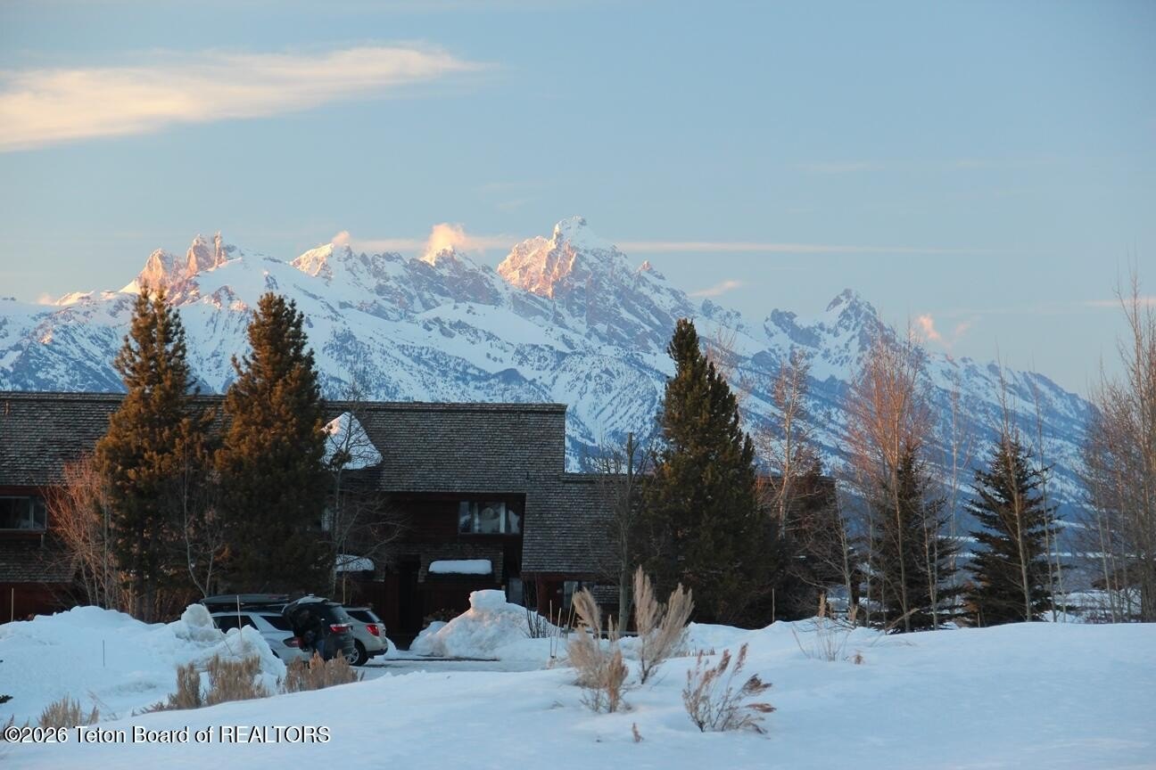 Jackson, Wyoming, 83001, United States, 2 Bedrooms Bedrooms, ,1 BathroomBathrooms,Residential,For Sale,2009711