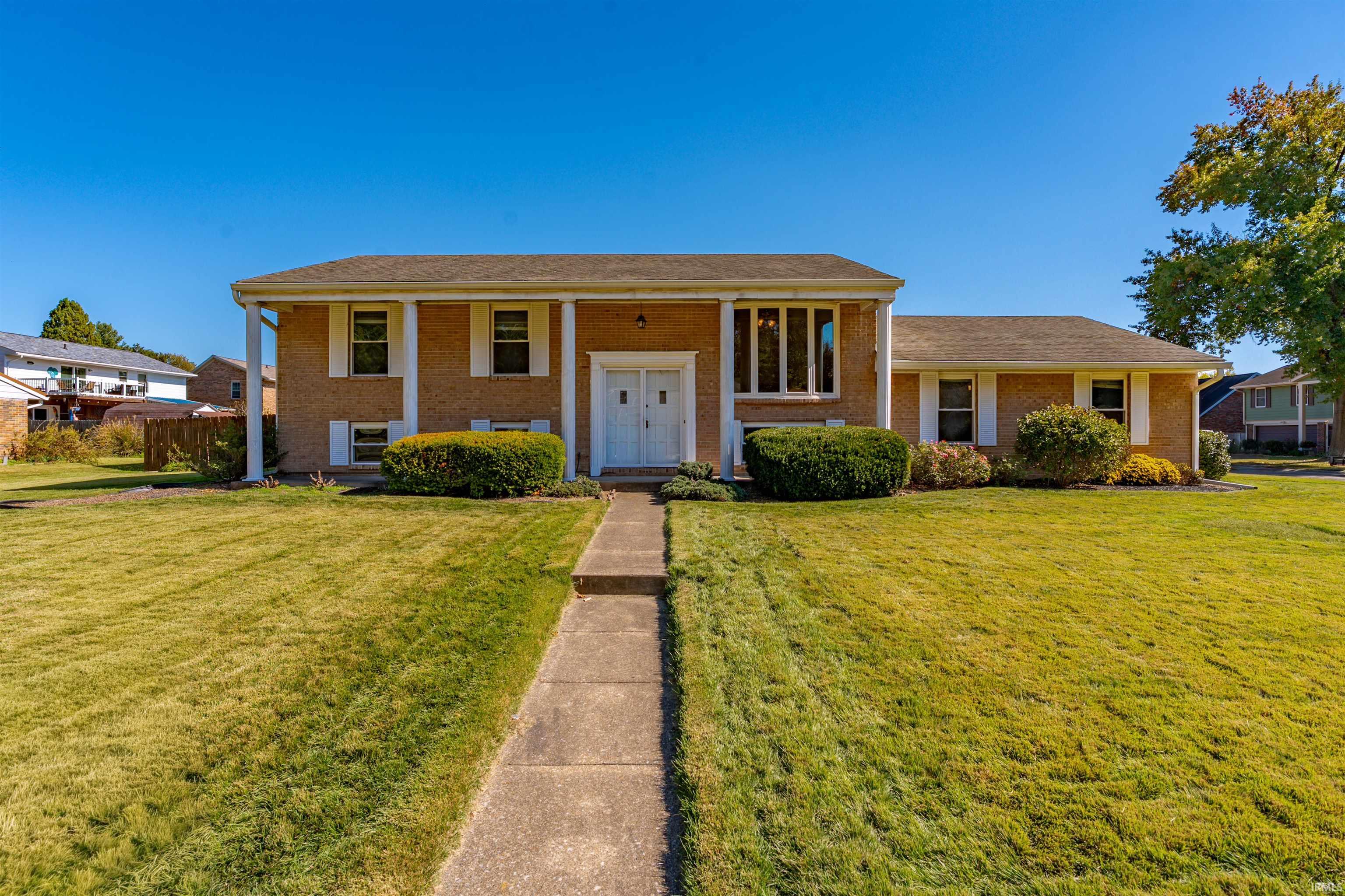 Rockcreek Ln, Evansville, IN 47711