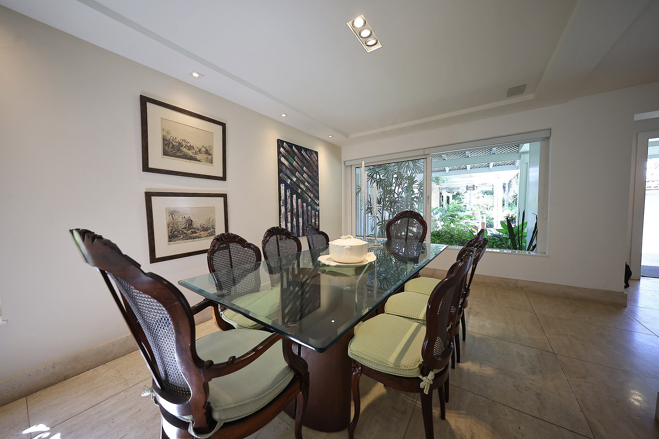  House with a pool and gourmet area in Condomínio Santa Helena - 物件實景