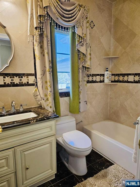 Paramus, New Jersey, 07652, United States, 7 Bedrooms Bedrooms, ,7 BathroomsBathrooms,Residential,For Sale,1905752