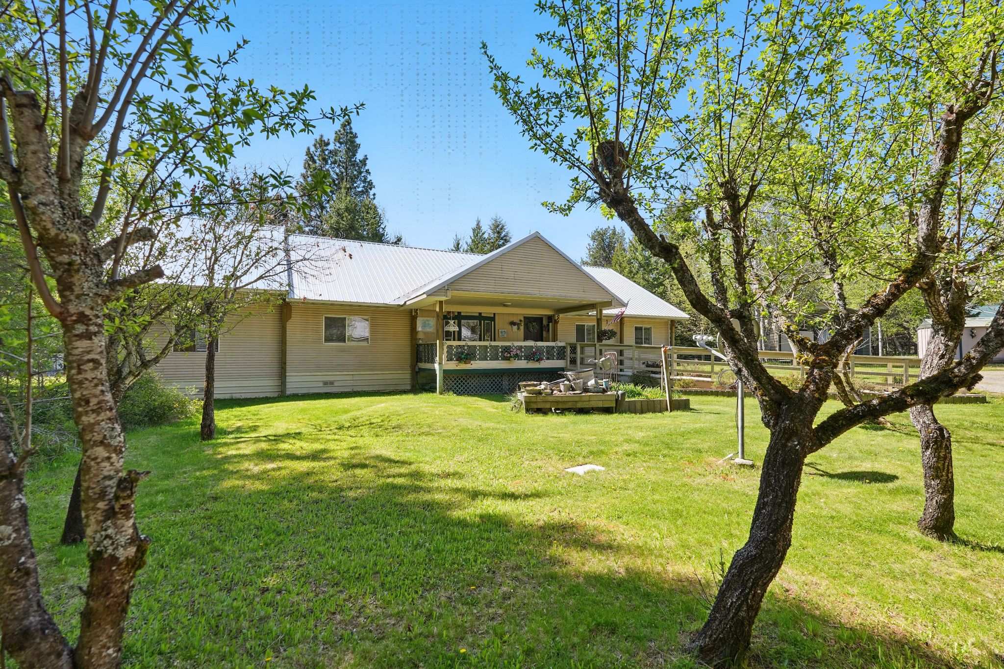 Sagle, Idaho, 83860, United States, 4 Bedrooms Bedrooms, ,2 BathroomsBathrooms,Residential,For Sale,1931932