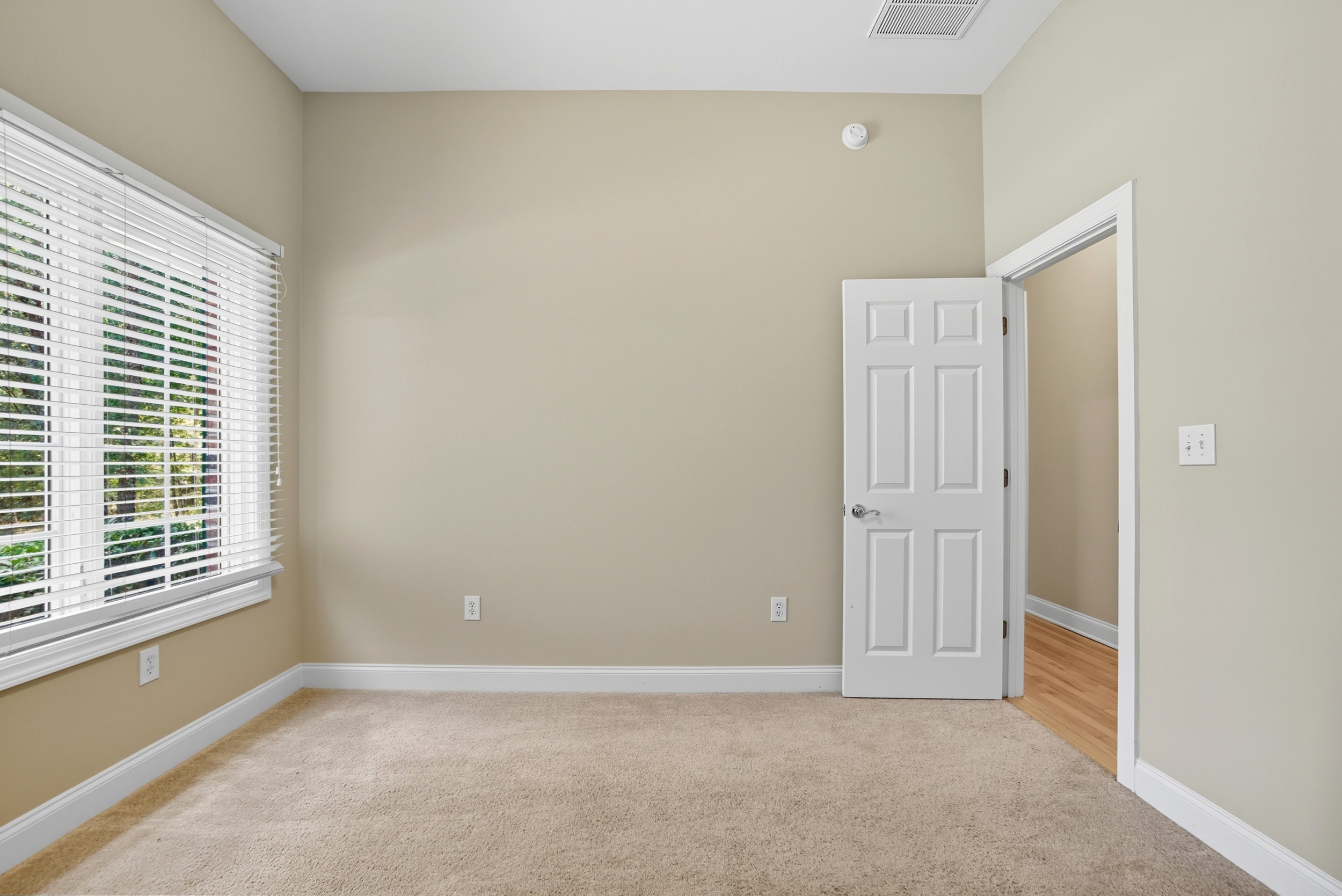  CUSTOM HOME OVERLOOKING SECOND HOLE GREEN - 物件實景