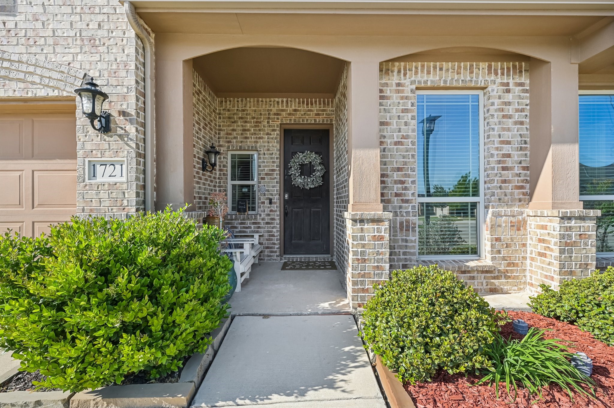 Little Elm, Texas, 75068, United States, 4 Bedrooms Bedrooms, ,3 BathroomsBathrooms,Residential,For Sale,1768216