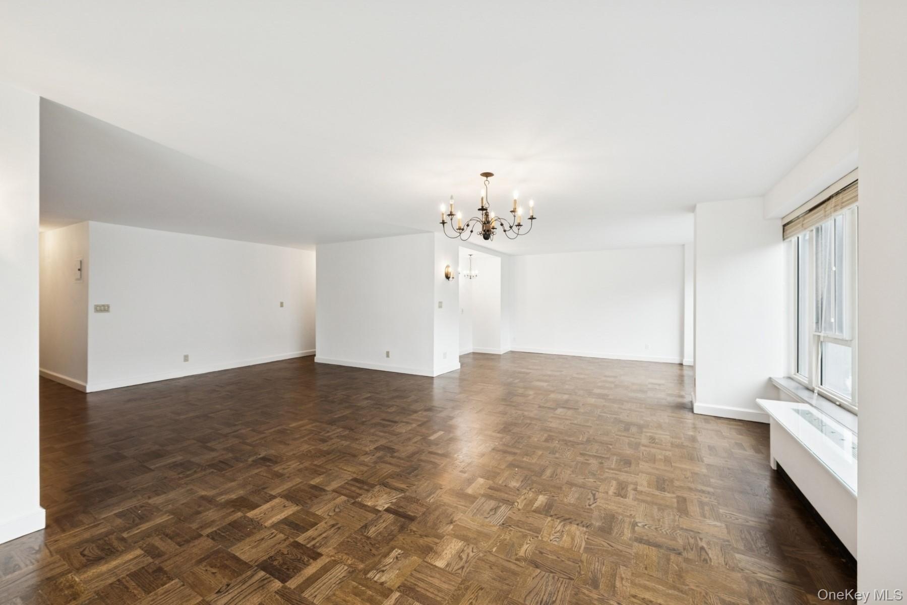 Beechhurst, New York, 11357, United States, 3 Bedrooms Bedrooms, ,2 BathroomsBathrooms,Residential,For Sale,1975309