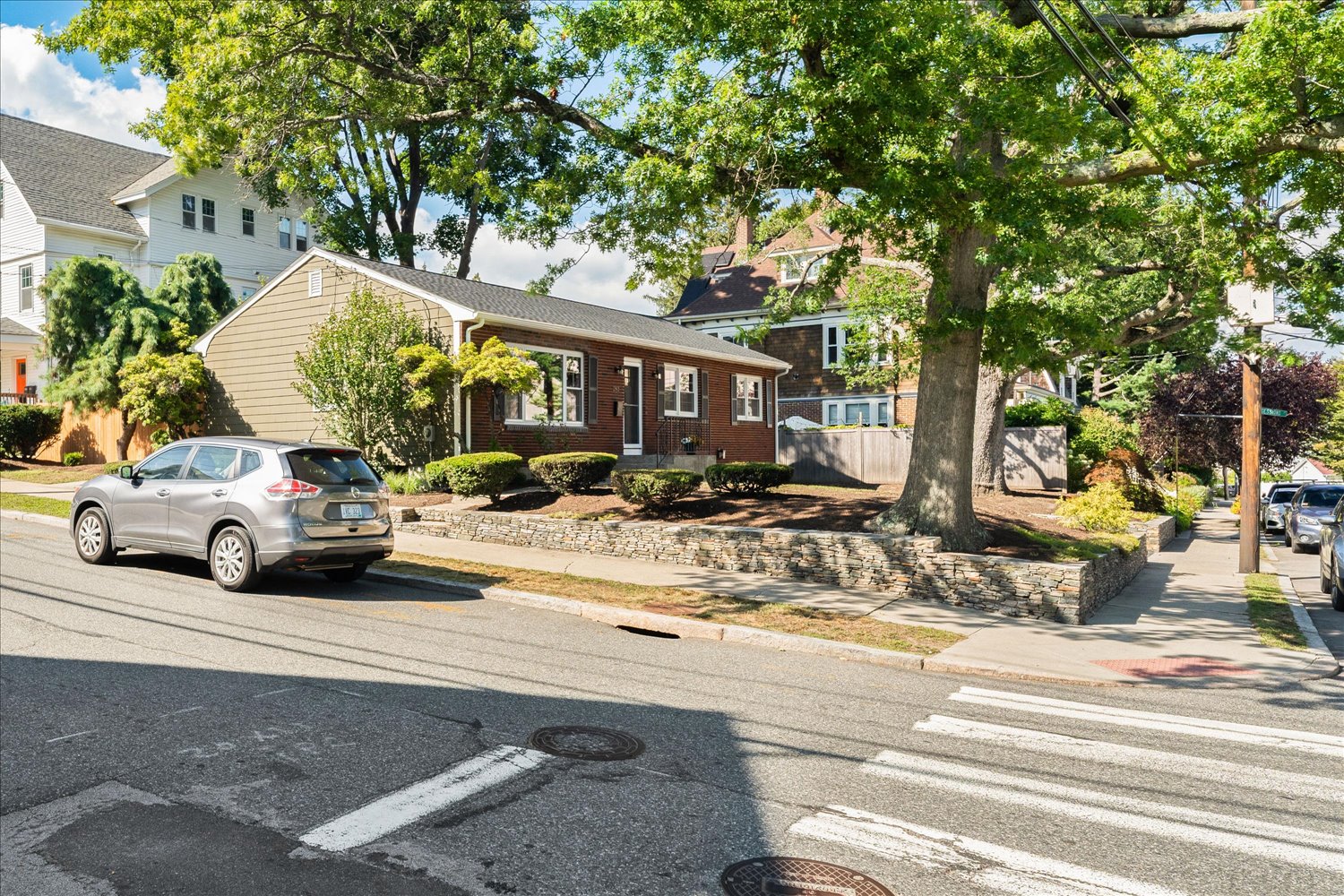 Providence, Rhode Island, 02906, United States, 2 Bedrooms Bedrooms, ,2 BathroomsBathrooms,Residential,For Sale,1943383