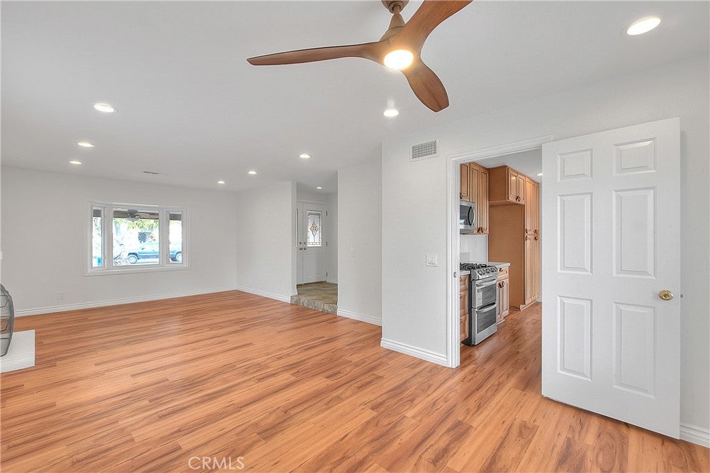 Ontario, California, 91764, United States, 4 Bedrooms Bedrooms, ,3 BathroomsBathrooms,Residential,For Sale,1992341