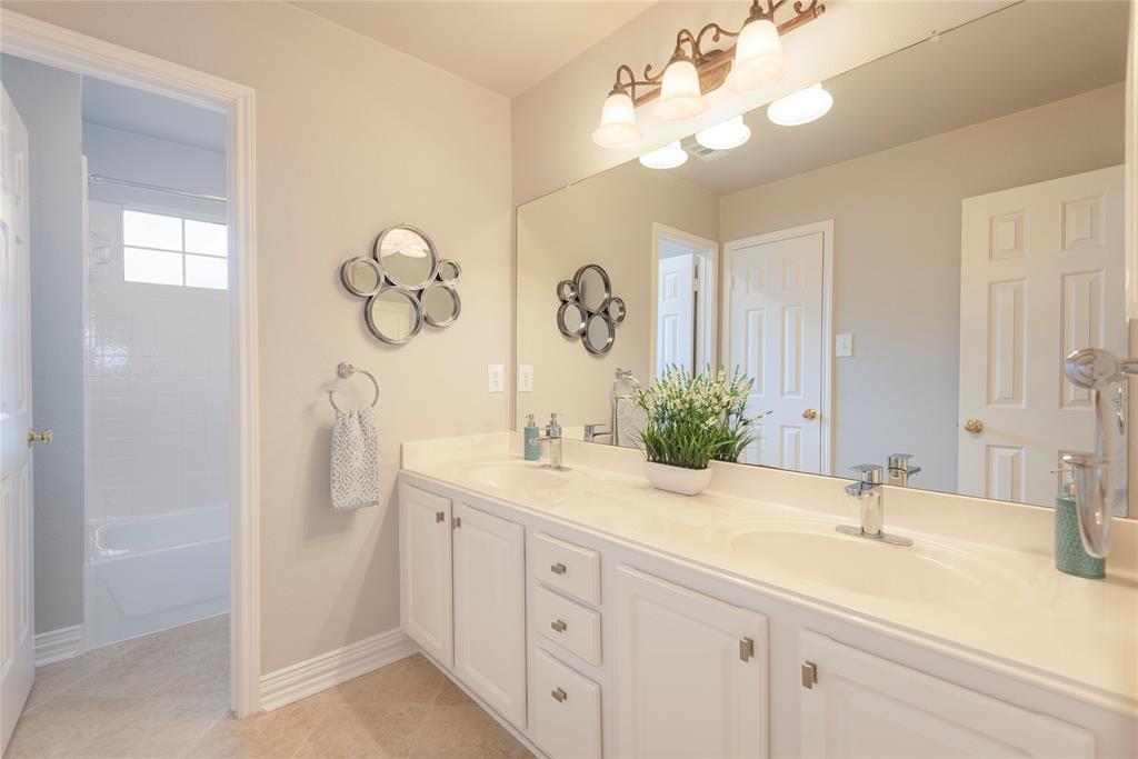 Plano, Texas, 75025, United States, 4 Bedrooms Bedrooms, ,4 BathroomsBathrooms,Residential,For Sale,1926203