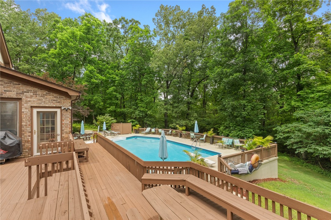 Harrison, Arkansas, 72601, United States, 7 Bedrooms Bedrooms, ,5 BathroomsBathrooms,Residential,For Sale,1850166