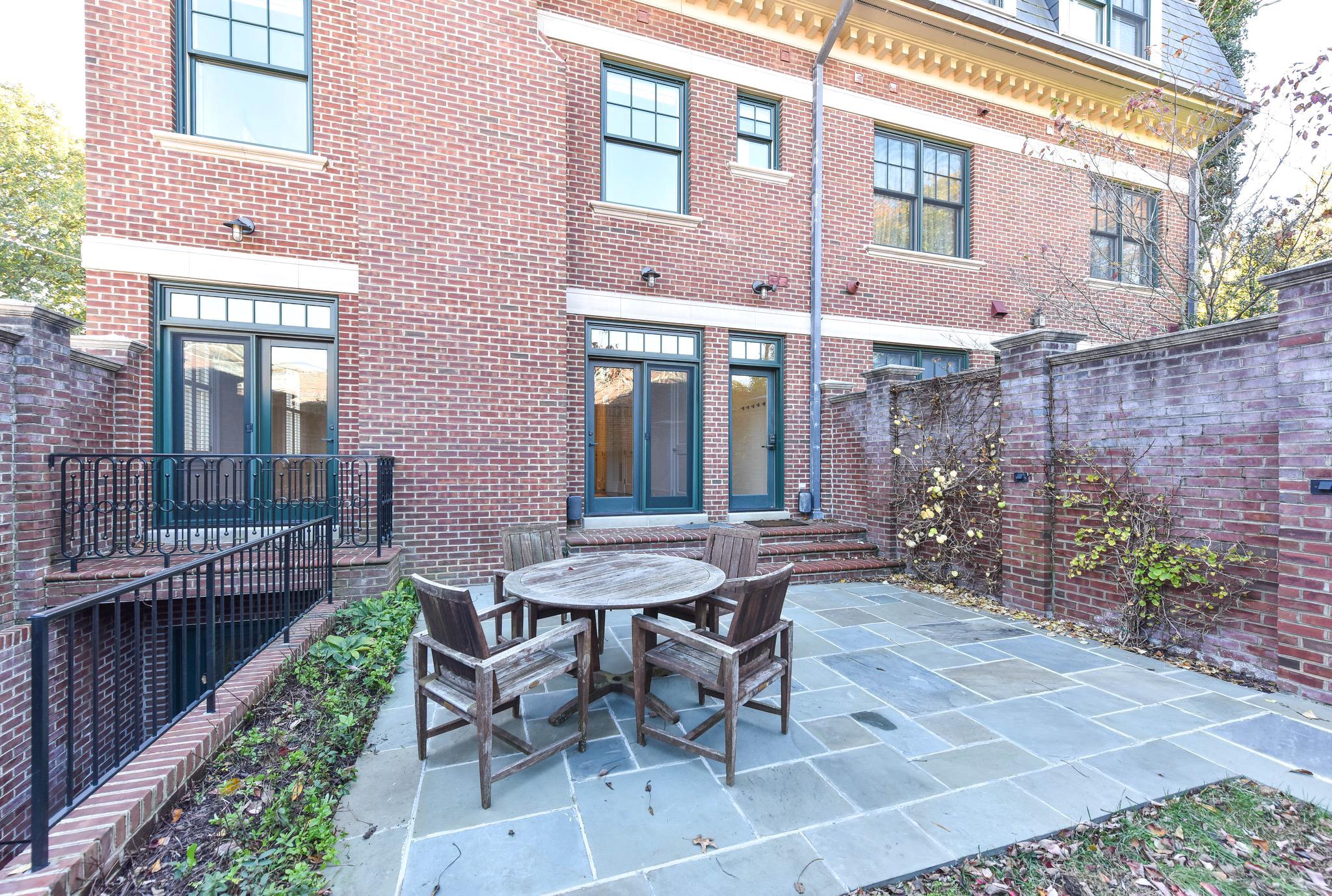  2733 Cathedral Avenue NW, Washington, DC, 20008 - 物件實景
