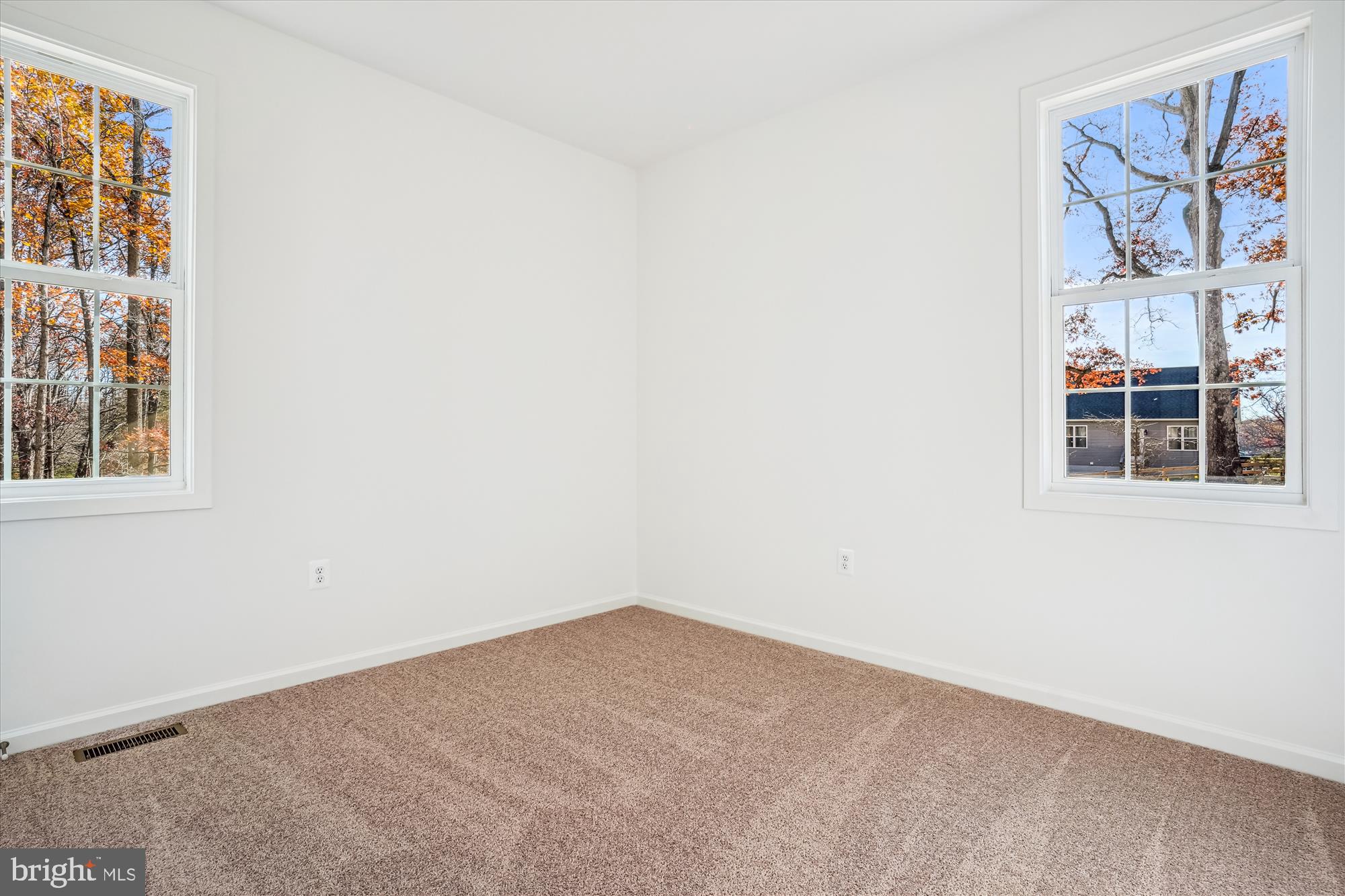 Culpeper, Virginia, 22701, United States, 3 Bedrooms Bedrooms, ,2 BathroomsBathrooms,Residential,For Sale,1980884