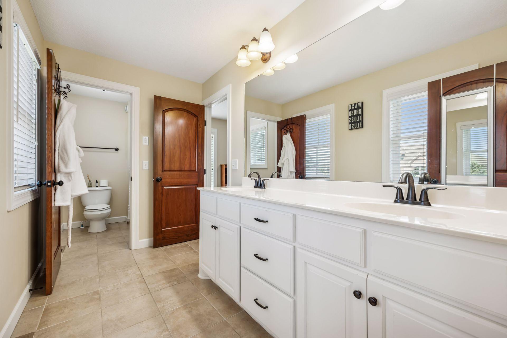 Plymouth, Minnesota, 55446, United States, 5 Bedrooms Bedrooms, ,5 BathroomsBathrooms,Residential,For Sale,1926210