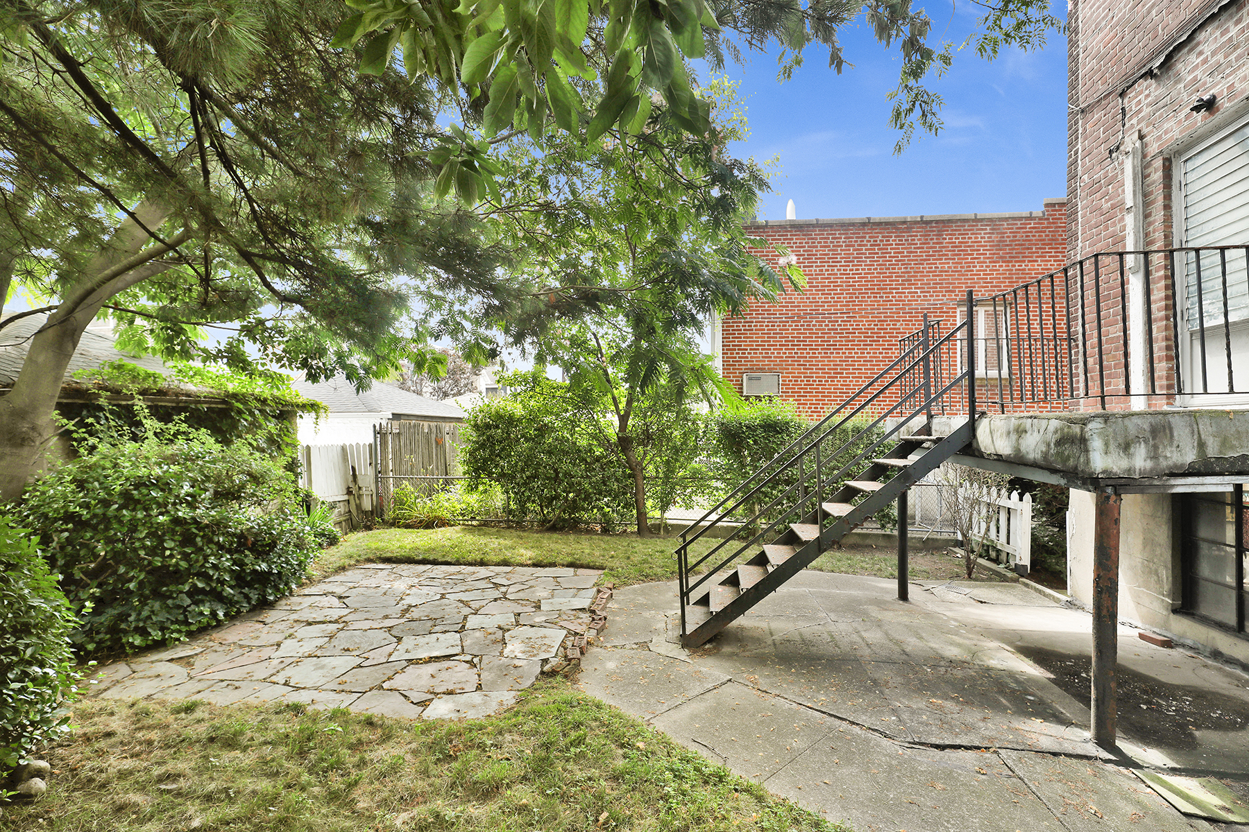 Brooklyn, New York, 11229, United States, 4 Bedrooms Bedrooms, ,3 BathroomsBathrooms,Residential,For Sale,1895272