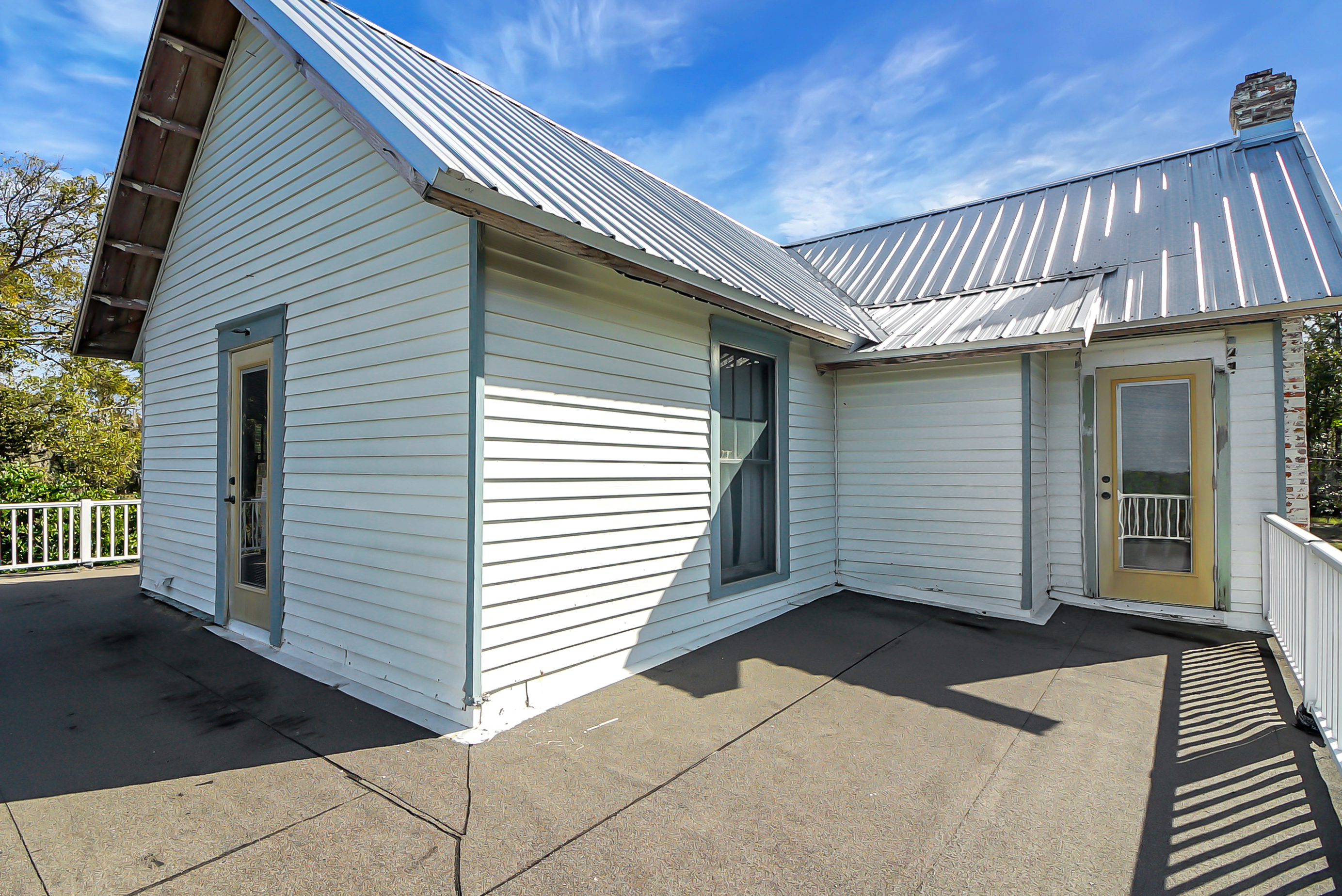 Yalaha, Florida, 34797, United States, 5 Bedrooms Bedrooms, ,4 BathroomsBathrooms,Residential,For Sale,1975837