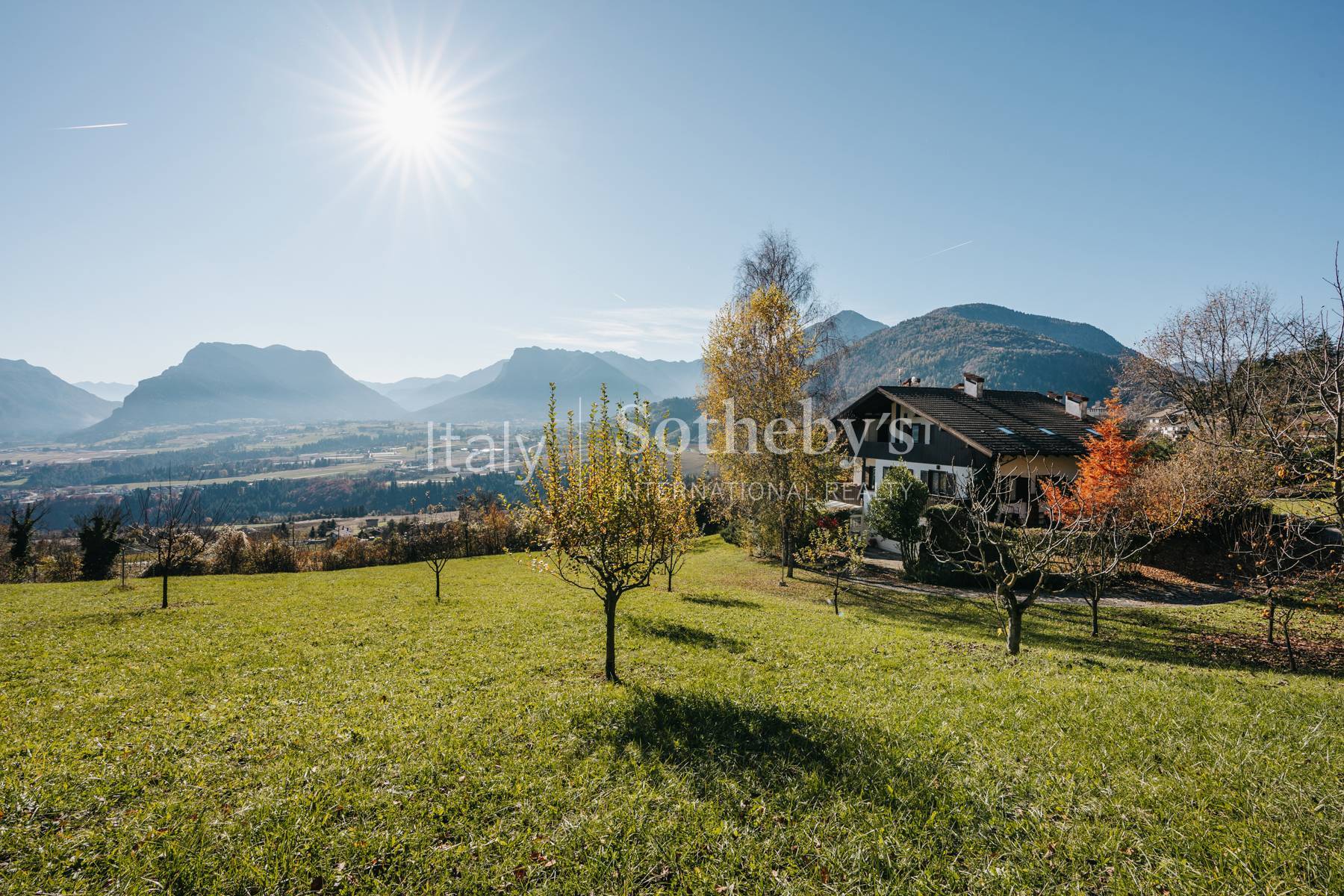  Mountain villa with park and panoramic view - 物件實景