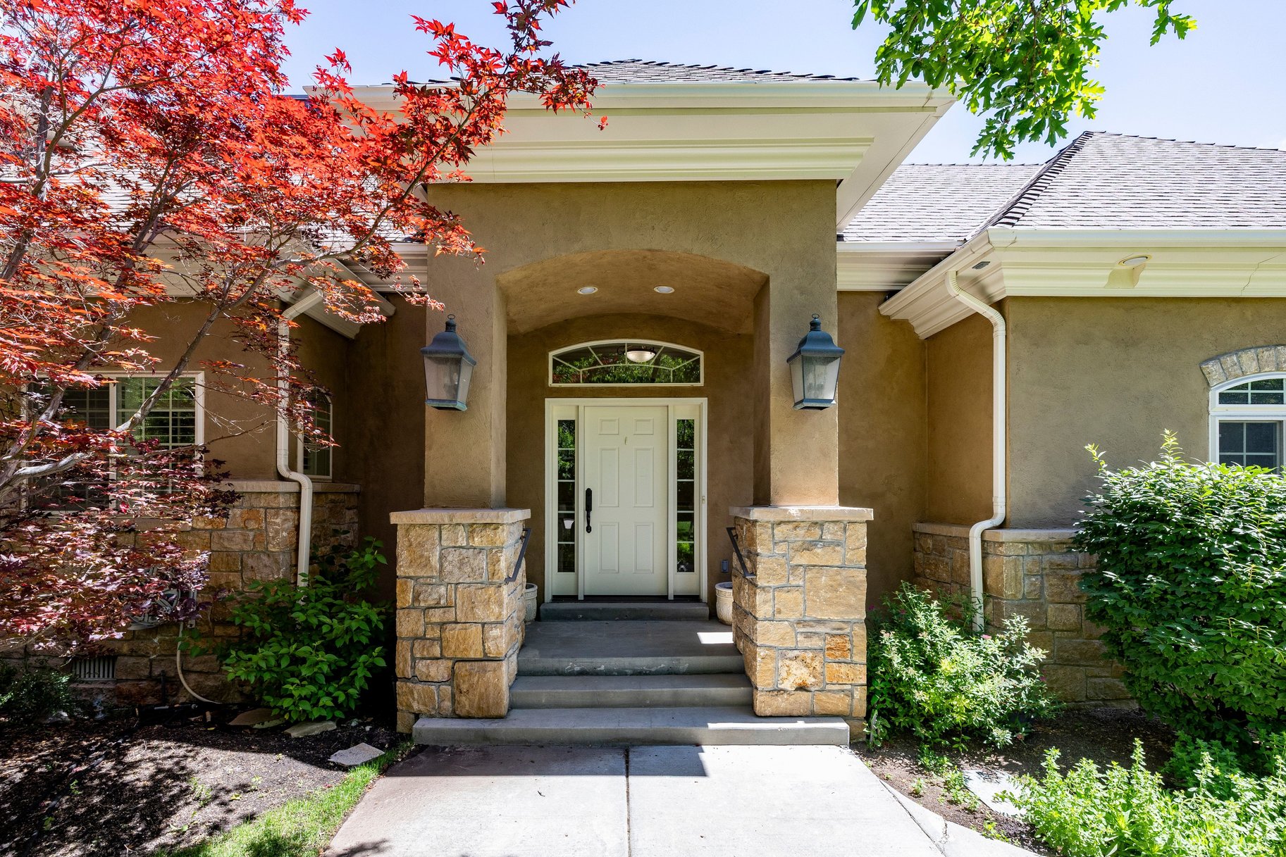  Private Gated Cottonwood Heights Retreat With Seasonal Stream & Mountain views - 物件實景