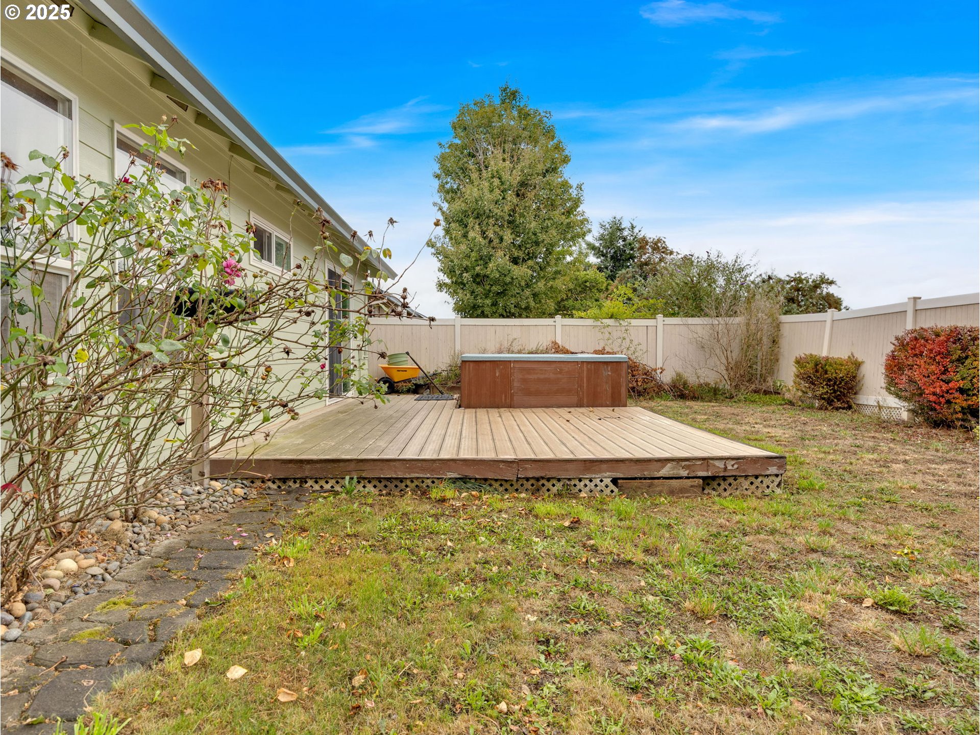 Troutdale, Oregon, 97060, United States, 3 Bedrooms Bedrooms, ,2 BathroomsBathrooms,Residential,For Sale,1984024