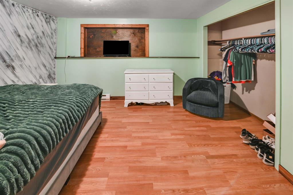 Columbia Falls, Montana, 59912, United States, 7 Bedrooms Bedrooms, ,2 BathroomsBathrooms,Residential,For Sale,1990809