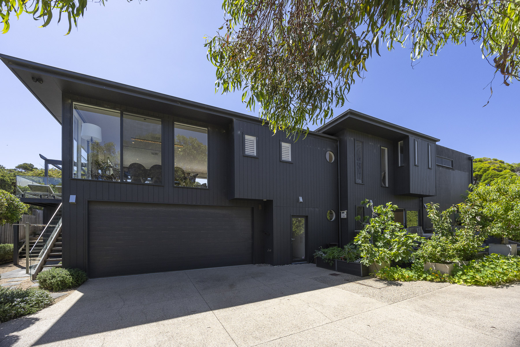  16 Lawrance  Grove, PORTSEA - 物件實景