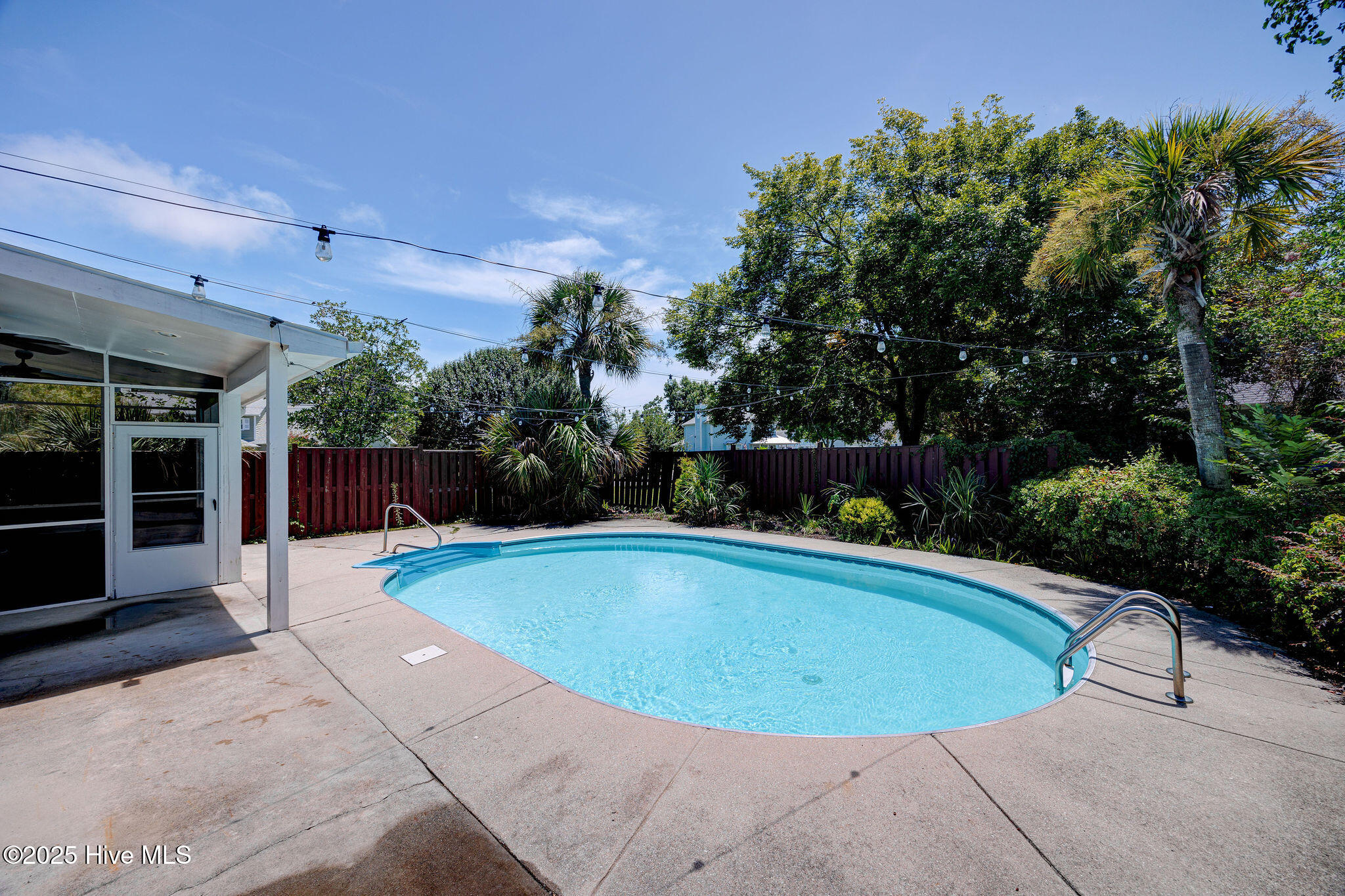 Wilmington, North Carolina, 28409, United States, 3 Bedrooms Bedrooms, ,3 BathroomsBathrooms,Residential,For Sale,1926442