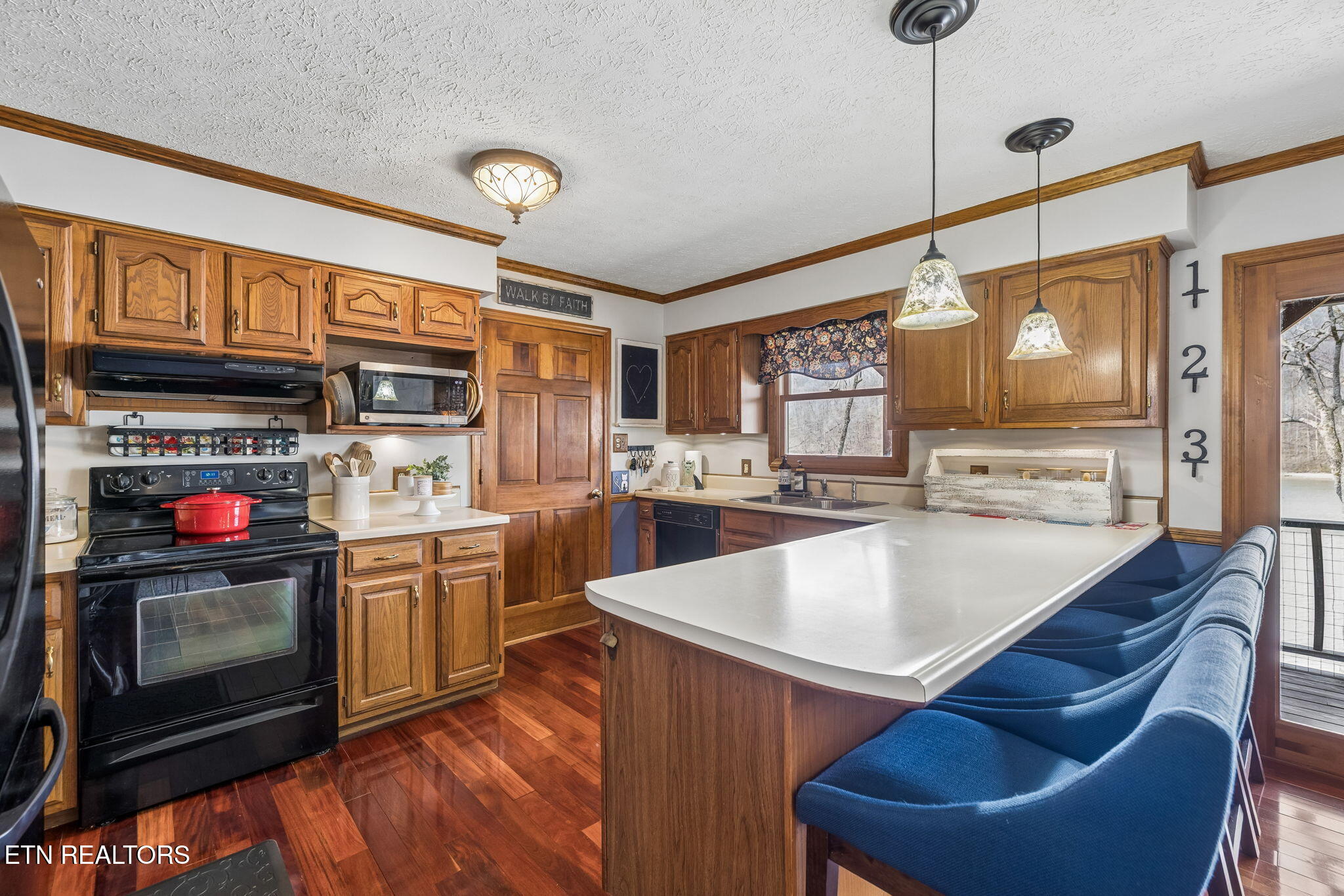 Kingston, Tennessee, 37763, United States, 3 Bedrooms Bedrooms, ,3 BathroomsBathrooms,Residential,For Sale,2013795
