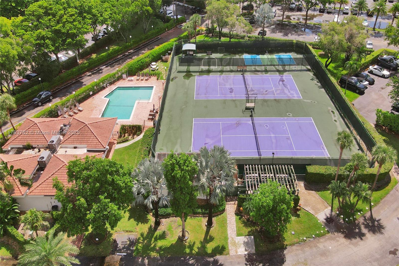 Aventura, Florida, 33180, United States, 5 Bedrooms Bedrooms, ,4 BathroomsBathrooms,Residential,For Sale,1794425