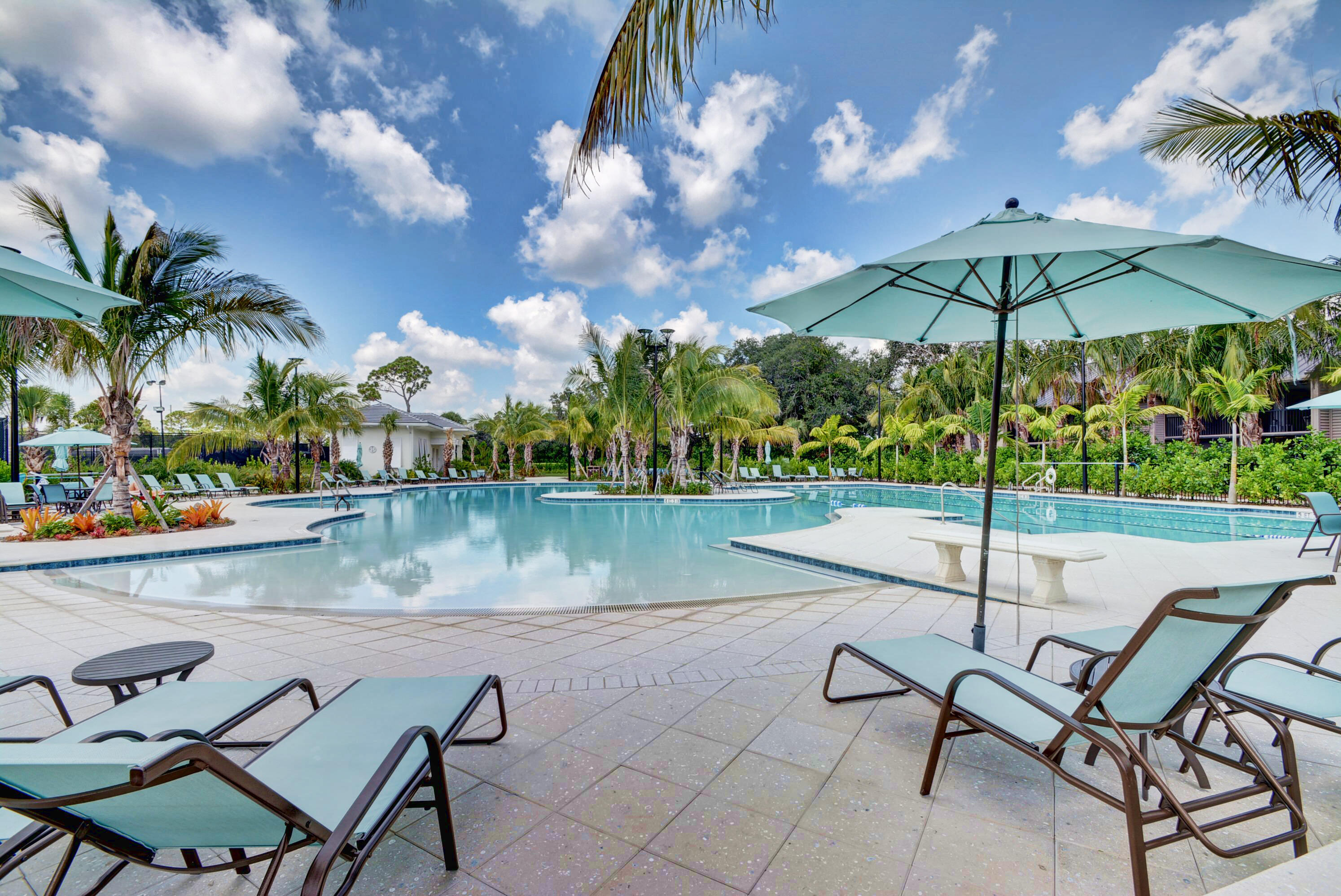 Stuart, Florida, 34997, United States, 3 Bedrooms Bedrooms, ,2 BathroomsBathrooms,Residential,For Sale,1954563