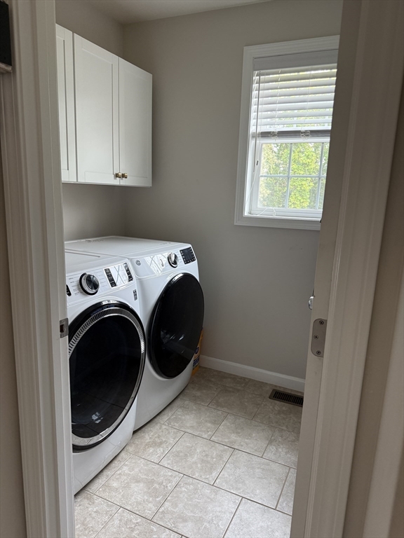 Raynham, Massachusetts, 02767, United States, 4 Bedrooms Bedrooms, ,3 BathroomsBathrooms,Residential,For Sale,1927806